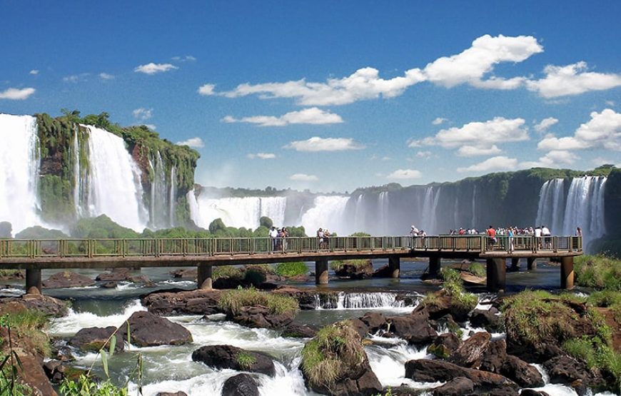 Foz do Iguaçu <br/><font color=